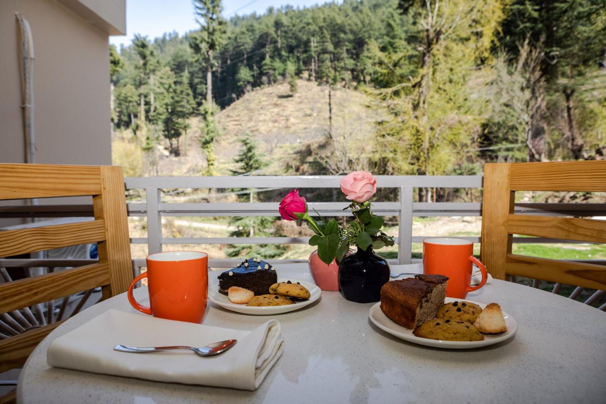 Hotel Anand Vardhan Manali (Himachal Pradesh)